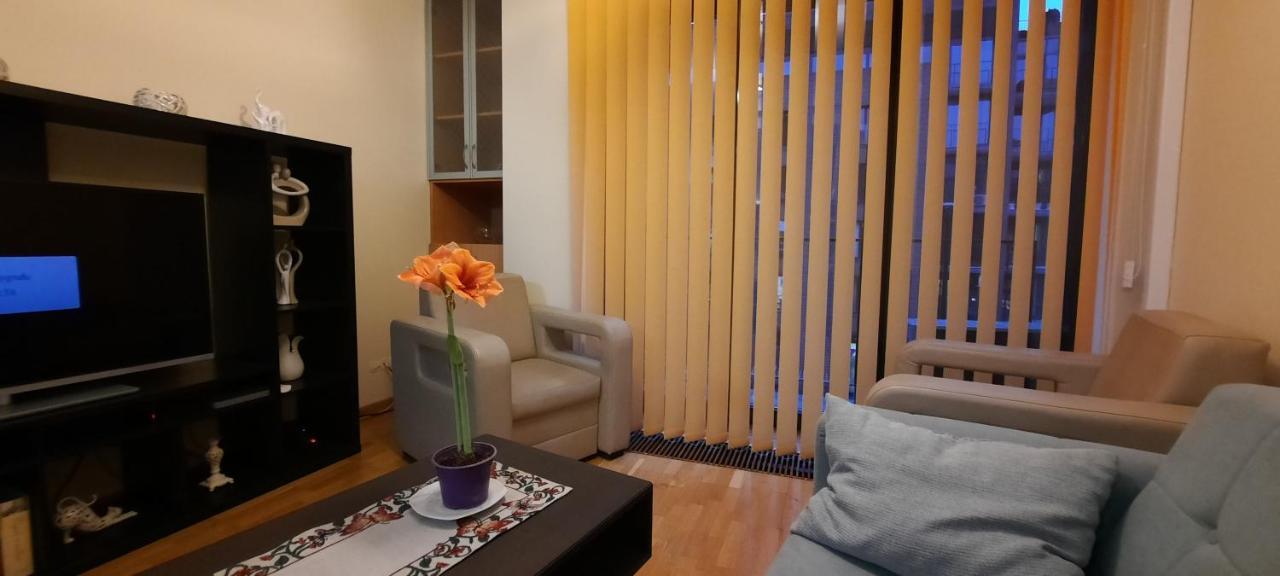 Angel City Apartments Cracovia Esterno foto